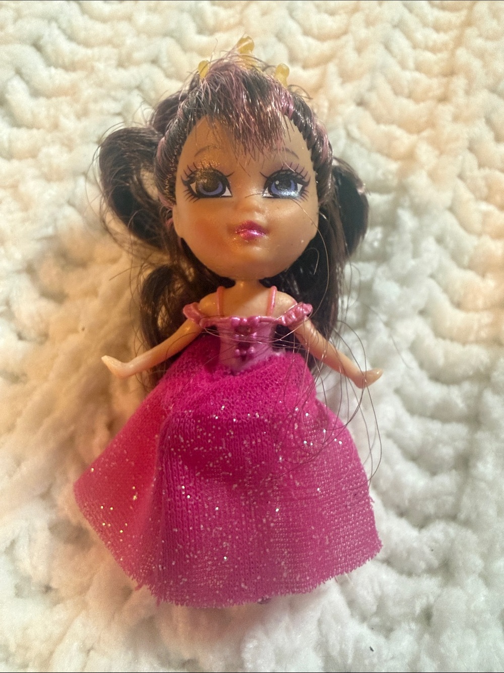 Collectible "Charming Princess" Caprice 2008 Peek A Boo Petites Barbie Doll 3"
